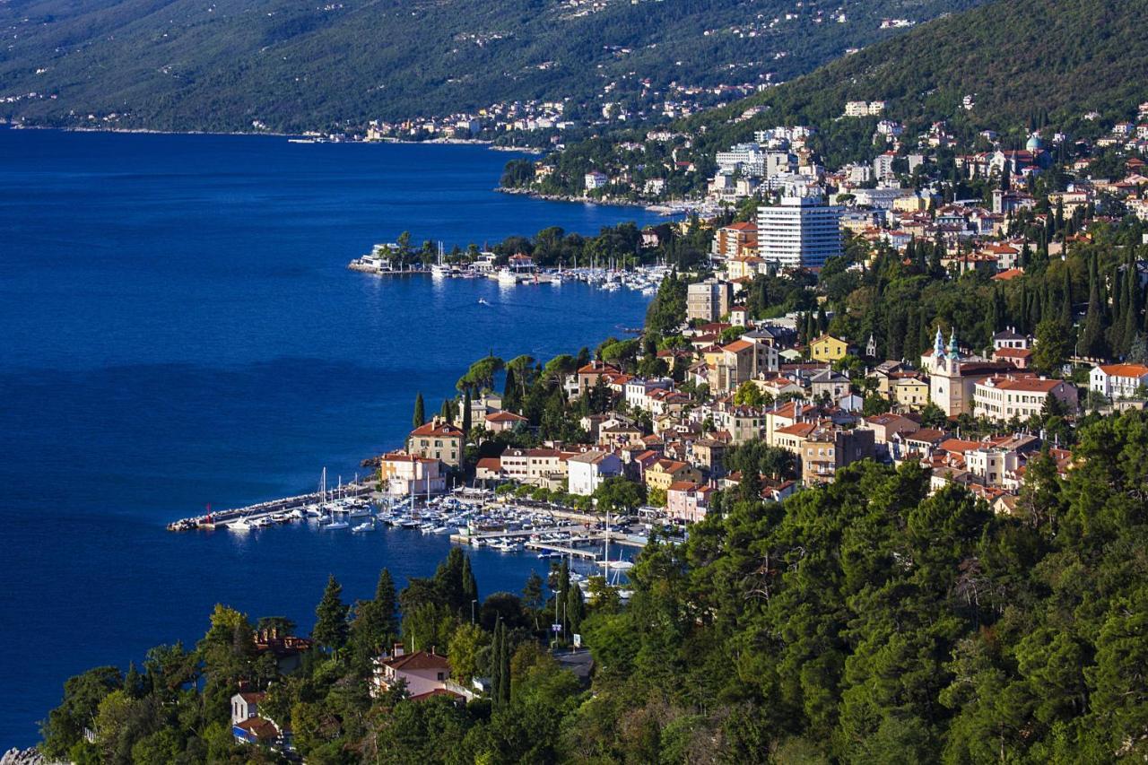 Apartments Matacin With Sea View Opatija Buitenkant foto