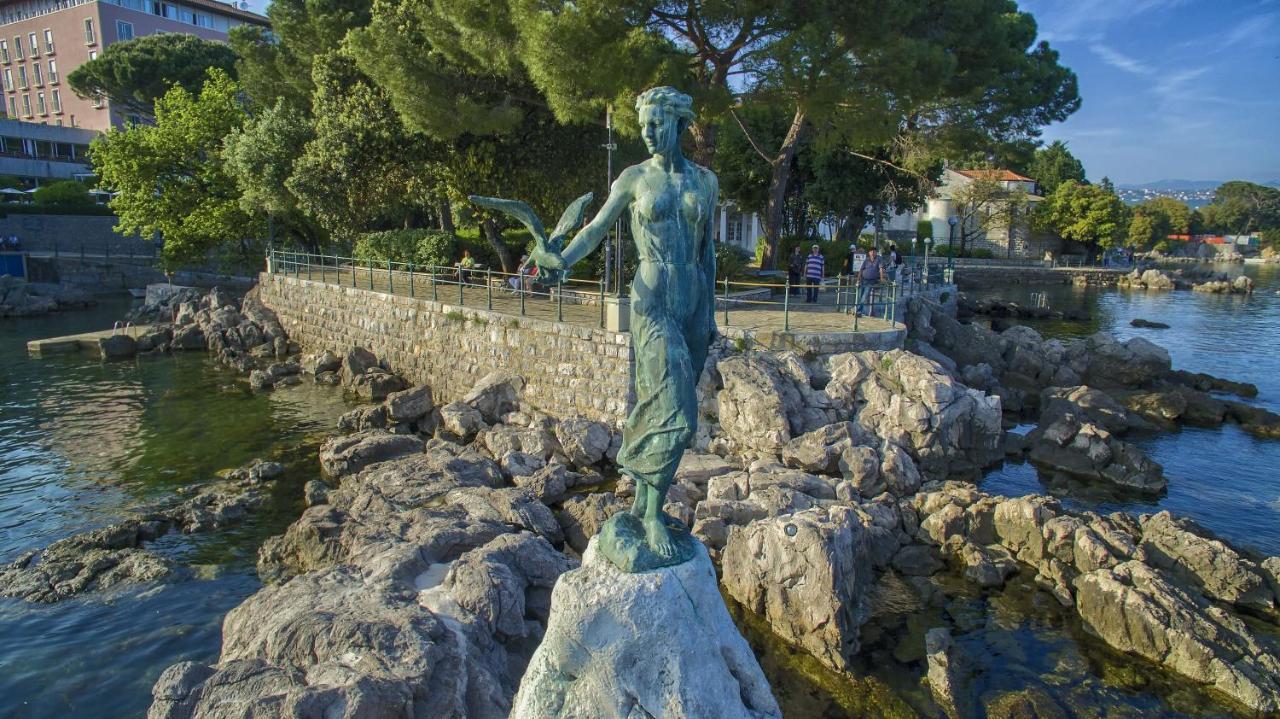 Apartments Matacin With Sea View Opatija Buitenkant foto